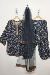 Black 3pc embroidered lawn Farshi Asma D.