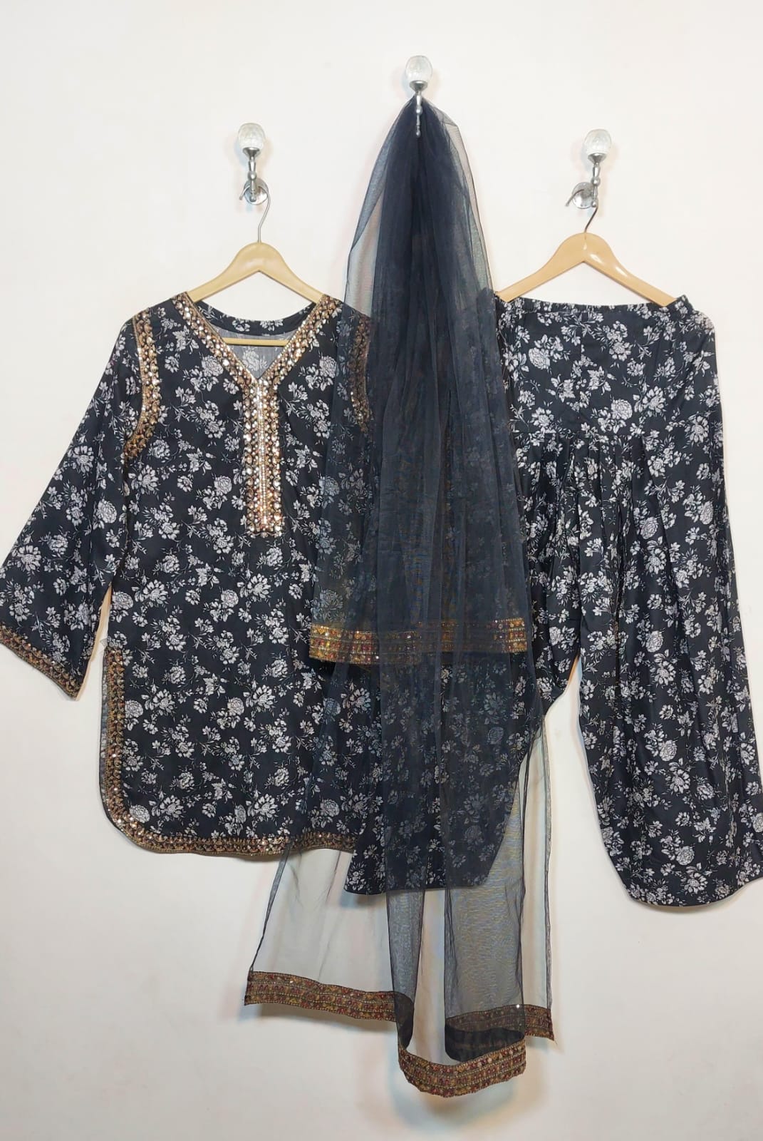 Black 3pc embroidered lawn Farshi
